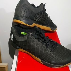 4.0 NANO CROSSFIT WOMEN SHOES. gently used